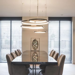 BRASS-O  www.jaccomaris.com 
Copyright STUDIOLIV 
The Art of Living magazine 
Fotografie Peter Baas  @theartofliving.online 
@linda_studioliv 
@peter_baas_photography  #brassobyjaccomaris #extraordinarylighting #dutchdesign #handmade #brass #suspensionlamp #interiordesign #homedecor