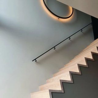 FRAMED WALL 
hallway design  www.jaccomaris.com  #framedbyjaccomaris #extraordinarylighting #dutchdesign #handmade #hallwaydesign #walllight #walldesign #interiordesign
